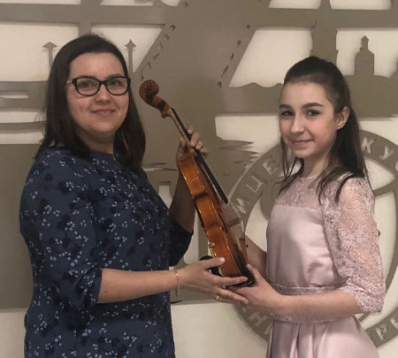 Скрипка в подарок Лицею искусств «Санкт-Петербург»
