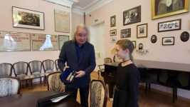 Михаил Хохлов, Юна Гурьянова